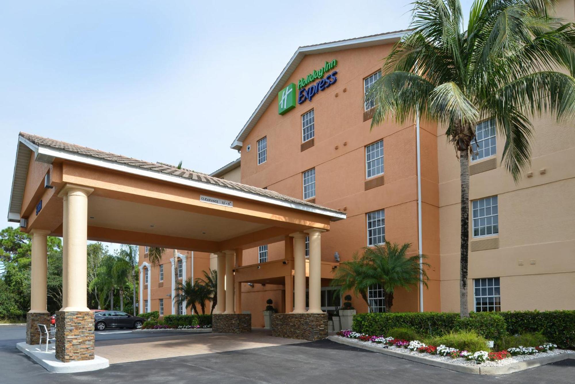 Hotel Express & Bonita Springs/naples By Ihg