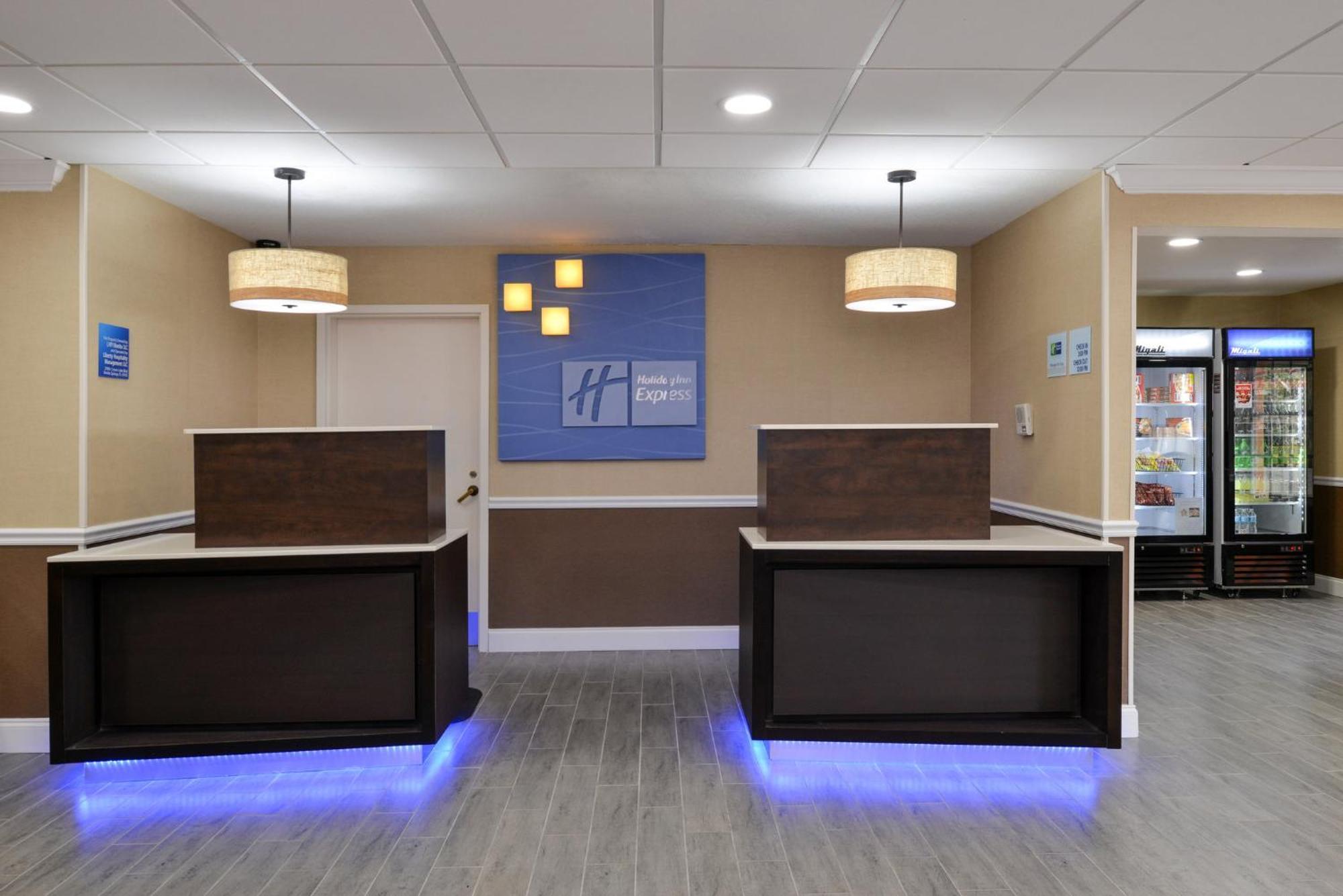 Hotel Express & Bonita Springs/naples By Ihg