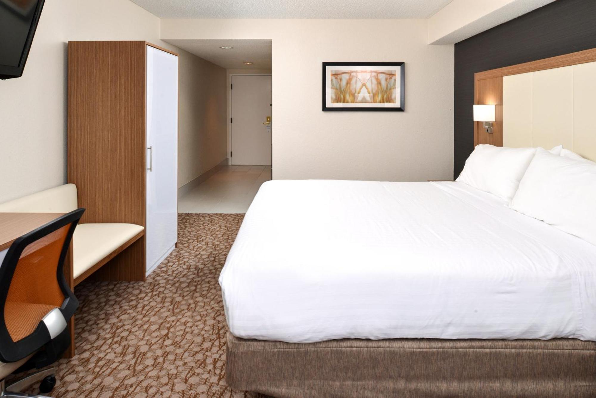 Express & Bonita Springs/naples By Ihg Hotel Bonita Springs